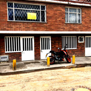 Casa de 3 pisos con reconocimiento en la localidad de fontibon, Bogota